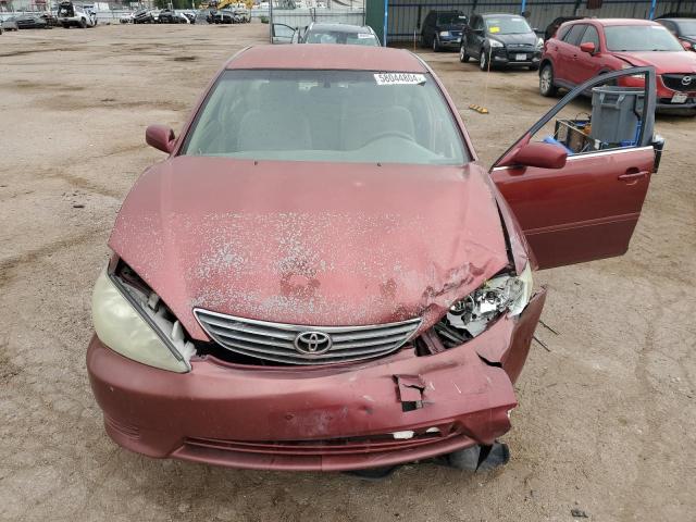 4T1BE32K45U064502 - 2005 TOYOTA CAMRY LE RED photo 11