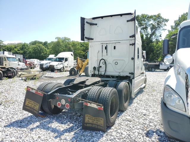 3AKJHHDRXLSKL7700 - 2020 FREIGHTLINER CASCADIA 1 WHITE photo 4