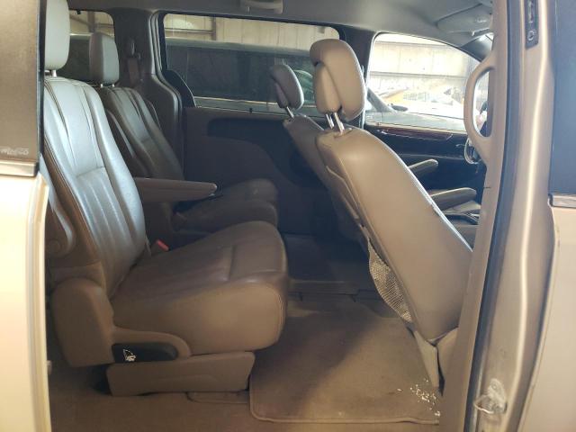 2C4RC1CGXCR361775 - 2012 CHRYSLER TOWN & COU TOURING L GOLD photo 11