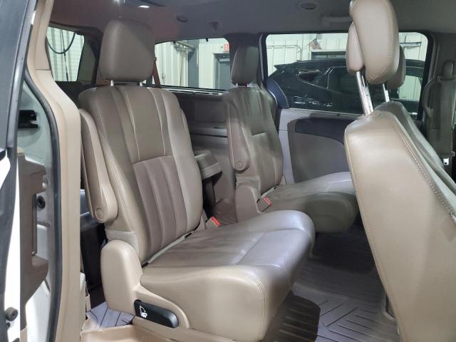 2C4RC1CGXFR520606 - 2015 CHRYSLER TOWN & COU TOURING L WHITE photo 11