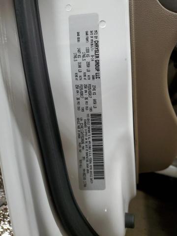 2C4RC1CGXFR520606 - 2015 CHRYSLER TOWN & COU TOURING L WHITE photo 13