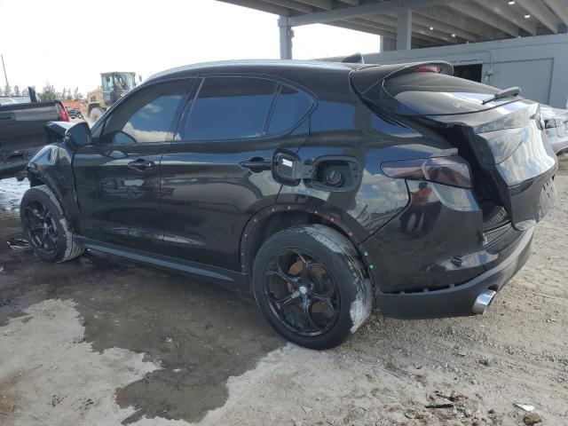 ZASPAJAN2M7D00171 - 2021 ALFA ROMEO STELVIO SPORT BLACK photo 2