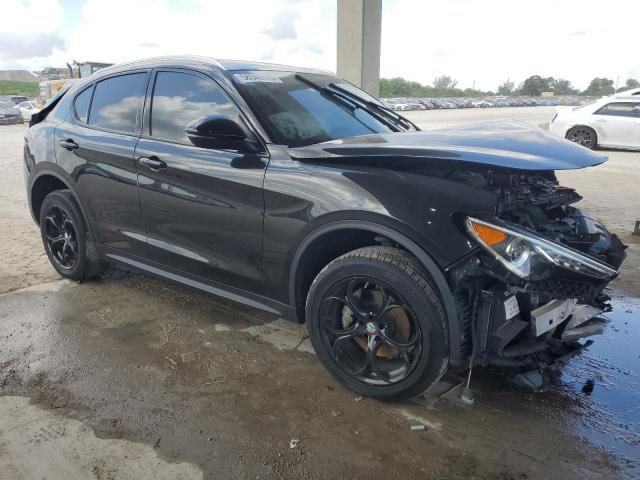 ZASPAJAN2M7D00171 - 2021 ALFA ROMEO STELVIO SPORT BLACK photo 4