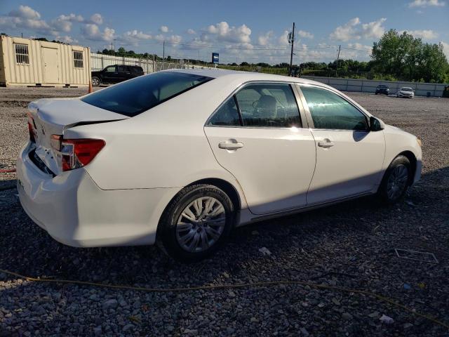 4T1BF1FK6DU229170 - 2013 TOYOTA CAMRY L WHITE photo 3