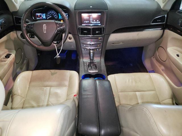 2LMHJ5AT3EBL57572 - 2014 LINCOLN MKT WHITE photo 8