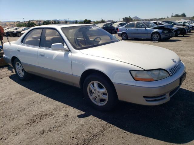 JT8GK13T2R0035932 - 1994 LEXUS ES 300 WHITE photo 4