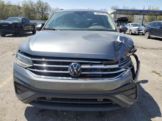 3VVNB7AX8RM121262 - 2024 VOLKSWAGEN TIGUAN SE 灰色 照片 5