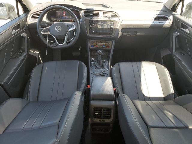 3VVNB7AX8RM121262 - 2024 VOLKSWAGEN TIGUAN SE 灰色 照片 8