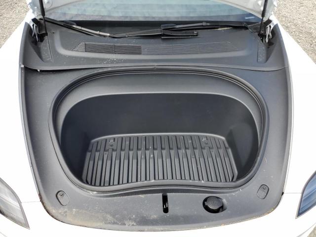 5YJ3E1EA8RF873029 - 2024 TESLA MODEL 3 Белый фото 11