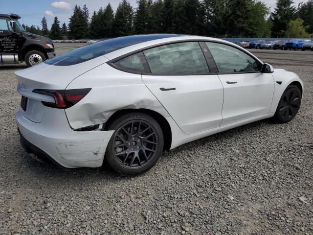 5YJ3E1EA8RF873029 - 2024 TESLA MODEL 3 Белый фото 3