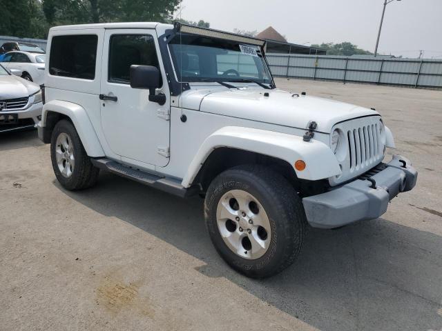 1C4GJWBG1EL200352 - 2014 JEEP WRANGLER SAHARA WHITE photo 4