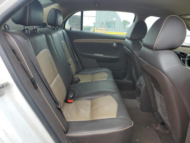 1G1ZE5EU3BF359983 - 2011 CHEVROLET MALIBU LTZ თეთრი ფოტო 10