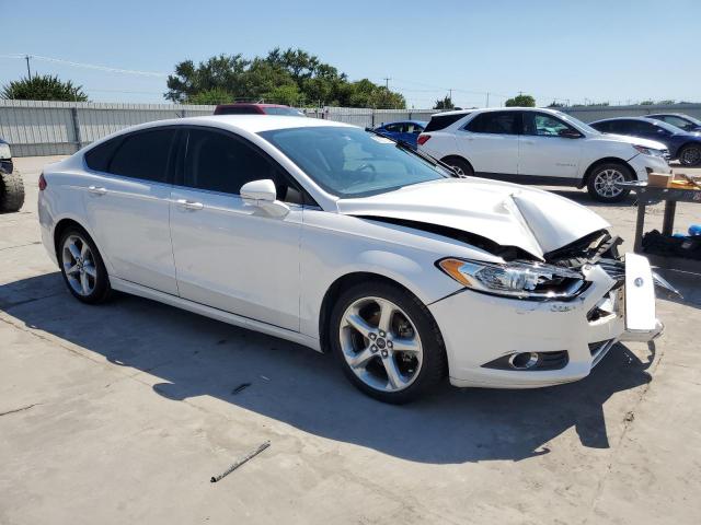 3FA6P0H73FR263475 - 2015 FORD FUSION SE WHITE photo 4