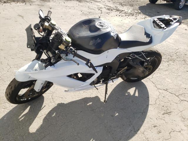 JKBZXJE16FA015427 - 2015 KAWASAKI ZX636 E WHITE photo 2