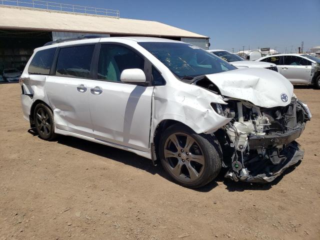 5TDXZ3DC0HS832263 - 2017 TOYOTA SIENNA SE WHITE photo 4