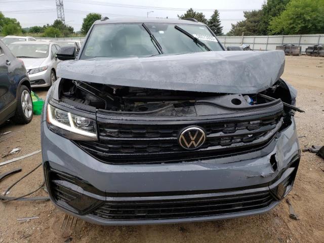 1V2SE2CA7PC219233 - 2023 VOLKSWAGEN ATLAS CROS SEL R-LINE GRAY photo 5