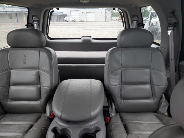 5LMPU28A7YLJ11532 - 2000 LINCOLN NAVIGATOR ვერცხლისფერი ფოტო 10