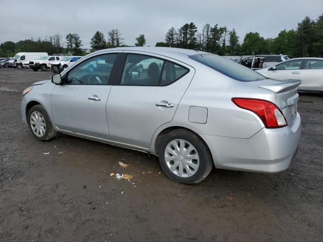 3N1CN7AP6JL835854 - 2018 NISSAN VERSA S Күміс фото 2