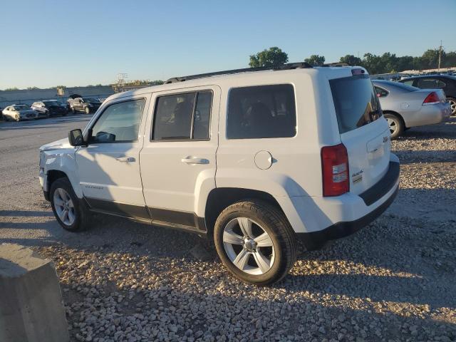 1J4NF1GB5BD101011 - 2011 JEEP PATRIOT SPORT WHITE photo 2