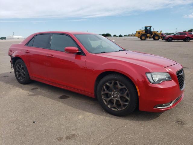 2C3CCAGG0HH603880 - 2017 CHRYSLER 300 S RED photo 4