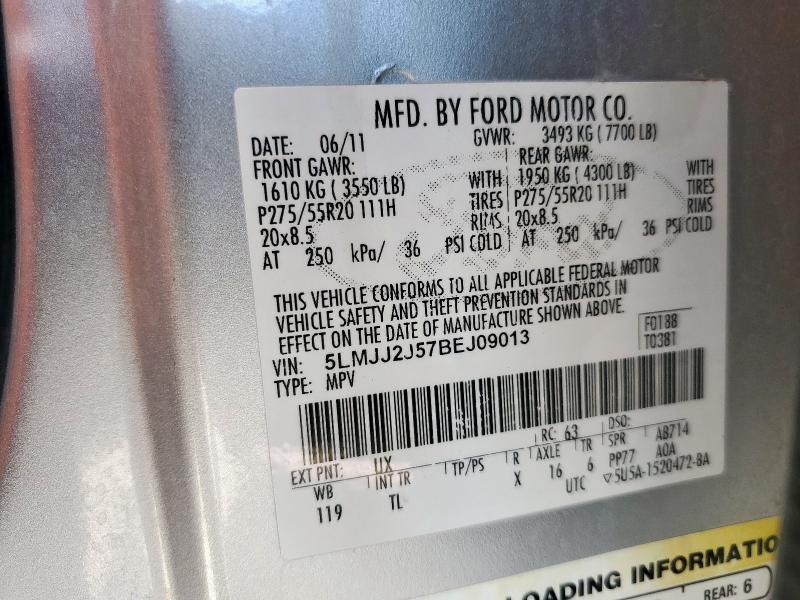 5LMJJ2J57BEJ09013 - 2011 LINCOLN NAVIGATOR SILVER photo 13