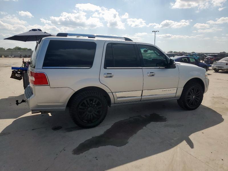 5LMJJ2J57BEJ09013 - 2011 LINCOLN NAVIGATOR SILVER photo 3