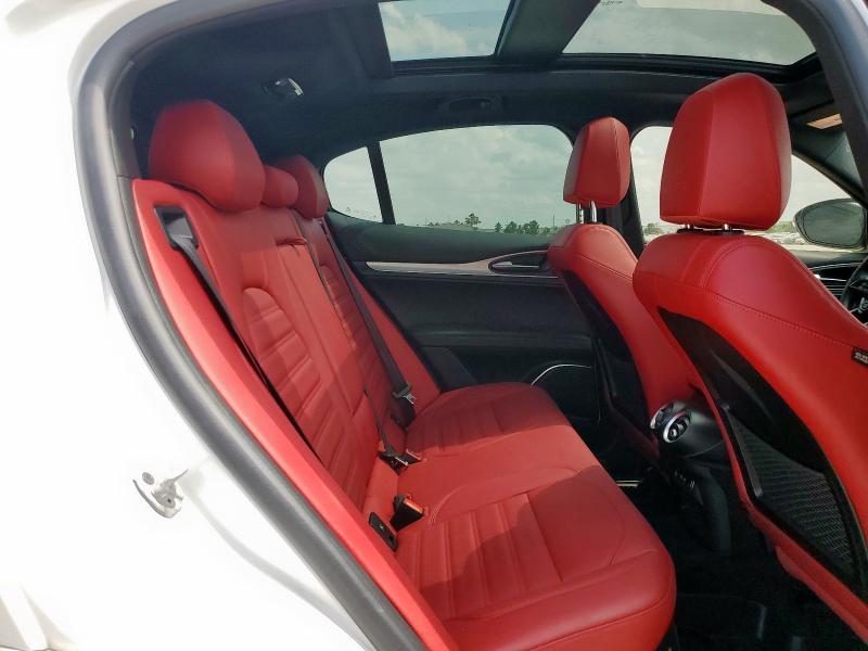 ZASPAKBN2N7D27344 - 2022 ALFA ROMEO STELVIO TI WHITE photo 11