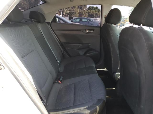 3KPC24A32KE072593 - 2019 HYUNDAI ACCENT SE Weiß Foto 10