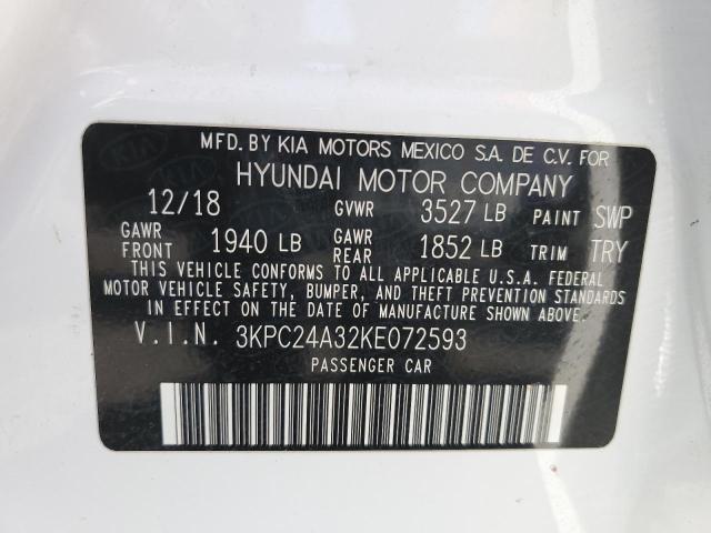 3KPC24A32KE072593 - 2019 HYUNDAI ACCENT SE Weiß Foto 12