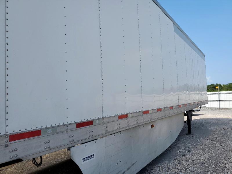 1UYVS2533HU799101 - 2017 UTILITY TL WHITE photo 5