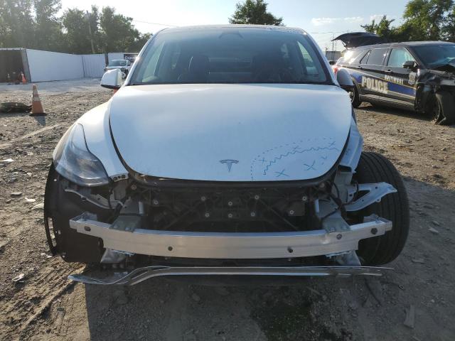 7SAYGDEF2NF542506 - 2022 TESLA MODEL Y WHITE photo 5