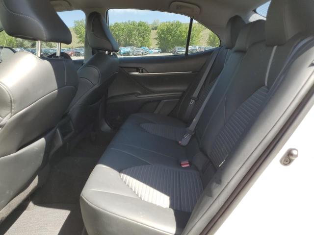 4T1T11BK5NU071415 - 2022 TOYOTA CAMRY SE თეთრი ფოტო 10