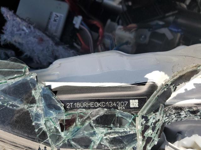 2T1BURHE0KC134307 - 2019 TOYOTA COROLLA L WHITE photo 12