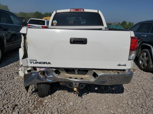 5TFDY5F13CX261822 - 2012 TOYOTA TUNDRA CREWMAX SR5 WHITE photo 6