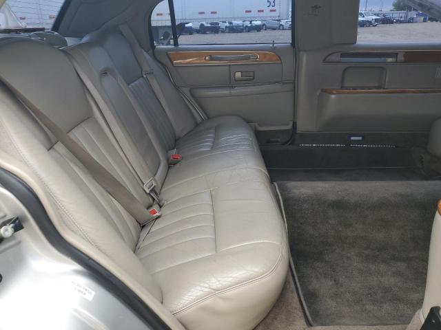 1L1FM88W76Y637917 - 2006 LINCOLN TOWN CAR EXECUTIVE Silber Foto 10