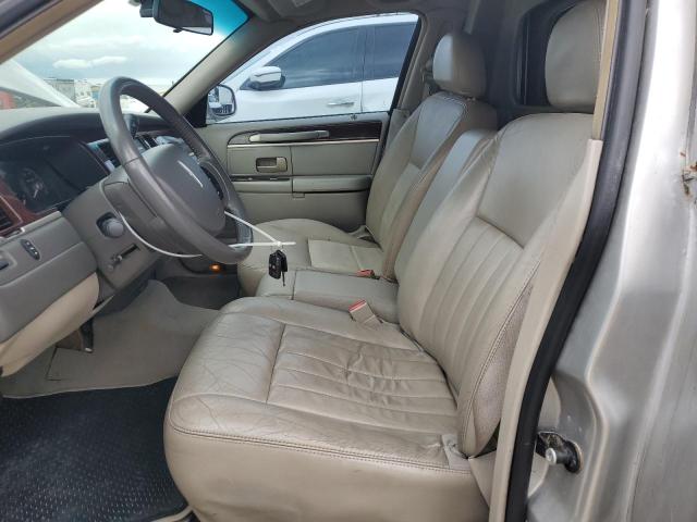 1L1FM88W76Y637917 - 2006 LINCOLN TOWN CAR EXECUTIVE Silber Foto 7