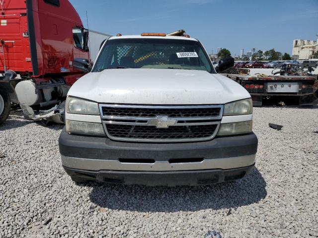 1GBJC34D86E278123 - 2006 CHEVROLET SILVERADO C3500 WHITE photo 5