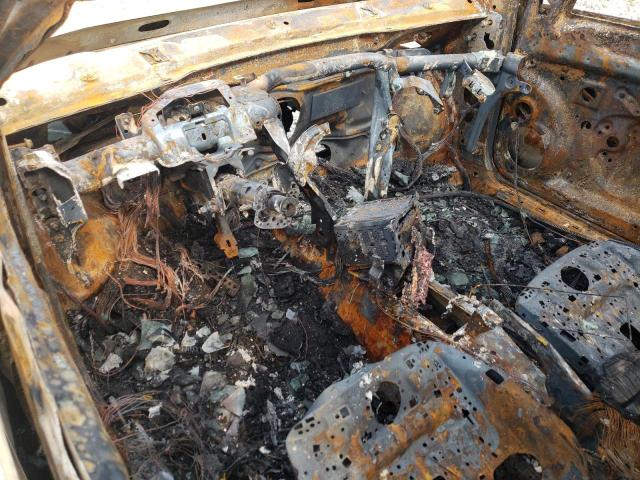 3VW1K7AJ0BM024195 - 2011 VOLKSWAGEN JETTA BASE 烧焦的 照片 8