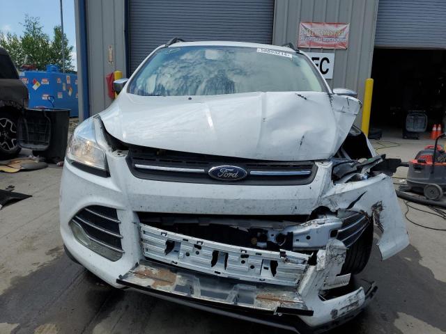 1FMCU9G91FUA70047 - 2015 FORD ESCAPE SE WHITE photo 5