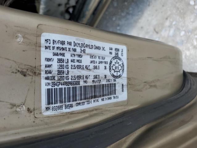 2B4GP44R82R693898 - 2002 DODGE GRAND CARA SPORT GOLD photo 13