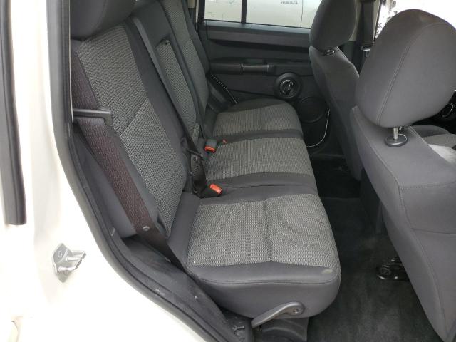 1J4RG4GK5AC157325 - 2010 JEEP COMMANDER SPORT თეთრი ფოტო 10