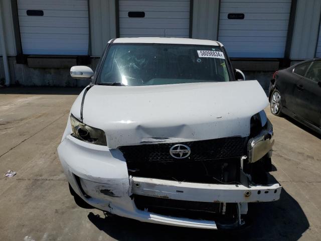 JTLKE50E991073138 - 2009 TOYOTA SCION XB WHITE photo 5