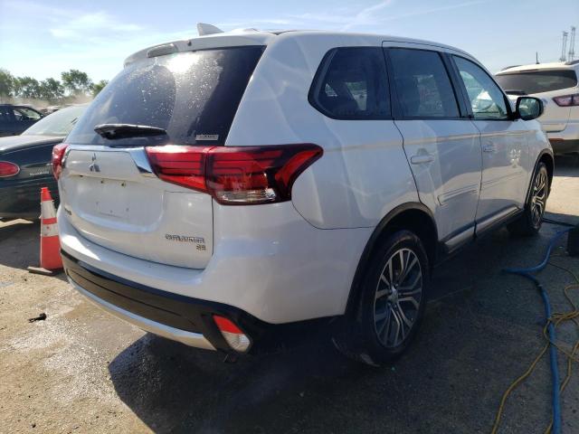 JA4AZ3A34HZ064127 - 2017 MITSUBISHI OUTLANDER SE WHITE photo 3