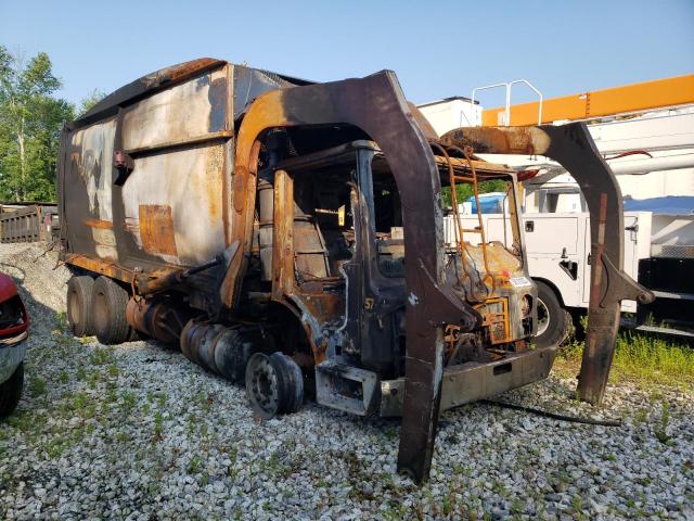 1M2AV04C08M001708 - 2008 MACK 600 MRU600 BURN photo 1