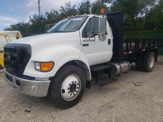 3FRNF65K94V588496 - 2004 FORD F650 SUPER DUTY WHITE photo 2