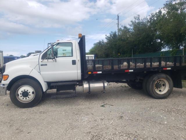 3FRNF65K94V588496 - 2004 FORD F650 SUPER DUTY WHITE photo 9