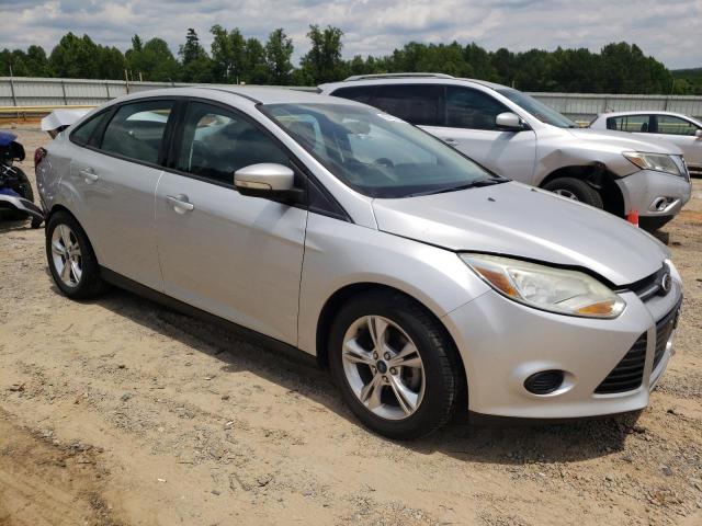 1FADP3F28EL265977 - 2014 FORD FOCUS SE SILVER photo 4