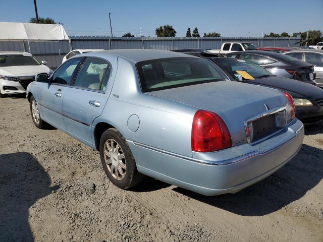 1LNHM82W56Y620453 - 2006 LINCOLN TOWN CAR SIGNATURE LIMITED BLUE photo 2