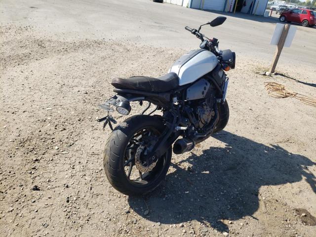 JYARM21E6JA000786 - 2018 YAMAHA XSR700 BLACK photo 4