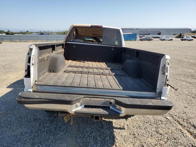 1GTGC29J5WE530151 - 1998 GMC SIERRA C2500 WHITE photo 6